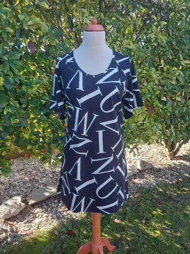 Dámske šaty a blúzky šité na mieru — MŠ Fashion, Kvetoslavov (16)