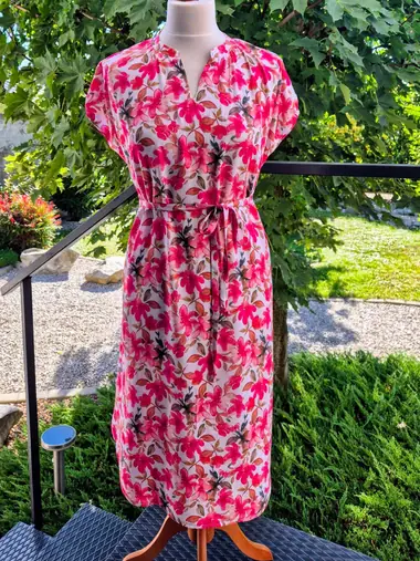 Dámske šaty a blúzky šité na mieru — MŠ Fashion, Kvetoslavov (25)