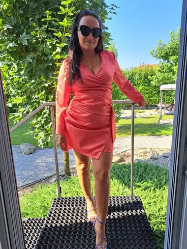Dámske šaty a blúzky šité na mieru — MŠ Fashion, Kvetoslavov (31)