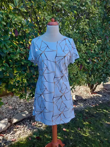 Dámske šaty a blúzky šité na mieru — MŠ Fashion, Kvetoslavov (39)