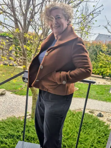Komplety, saká a kabáty šité na mieru — MŠ Fashion, Kvetoslavov (13)
